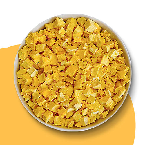  Gefriergetrocknete-Mango-Stücke-in-der-Schale